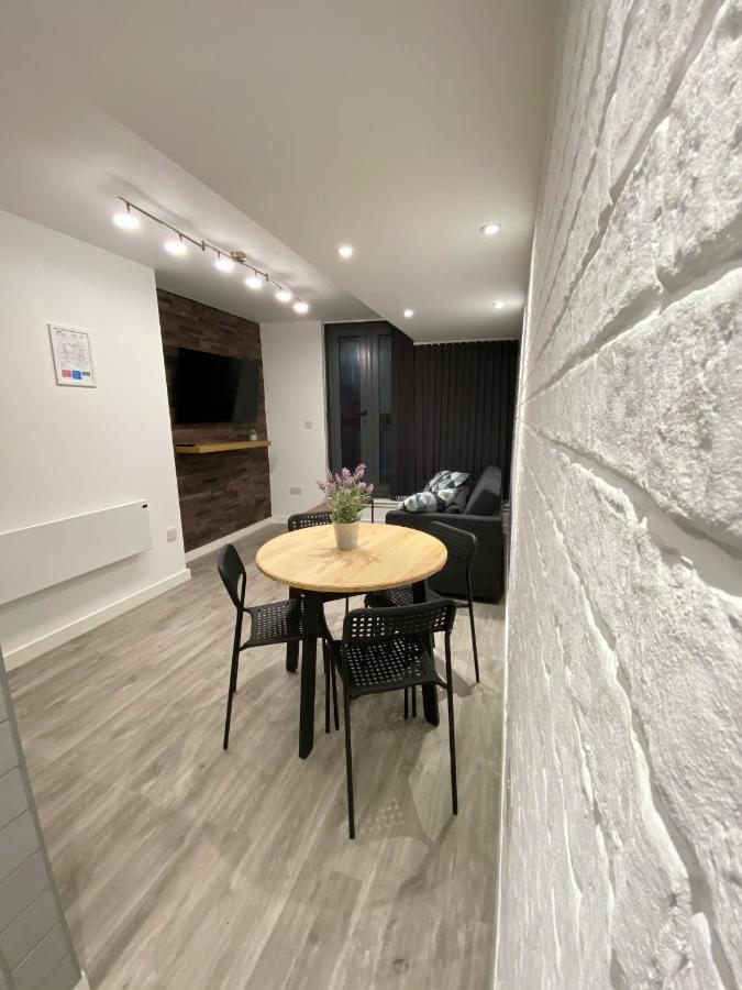 The Works - Private One Bedroom Apartment Manchester Buitenkant foto