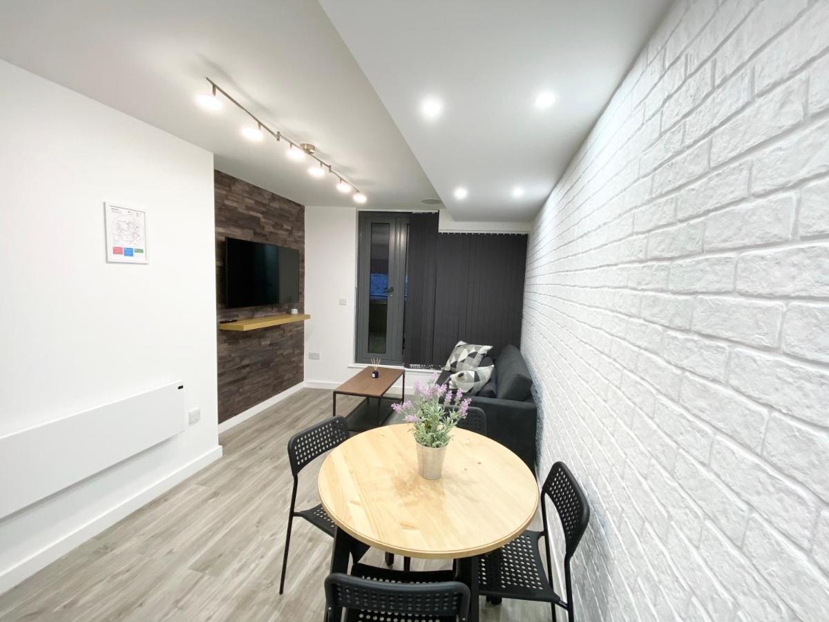 The Works - Private One Bedroom Apartment Manchester Buitenkant foto