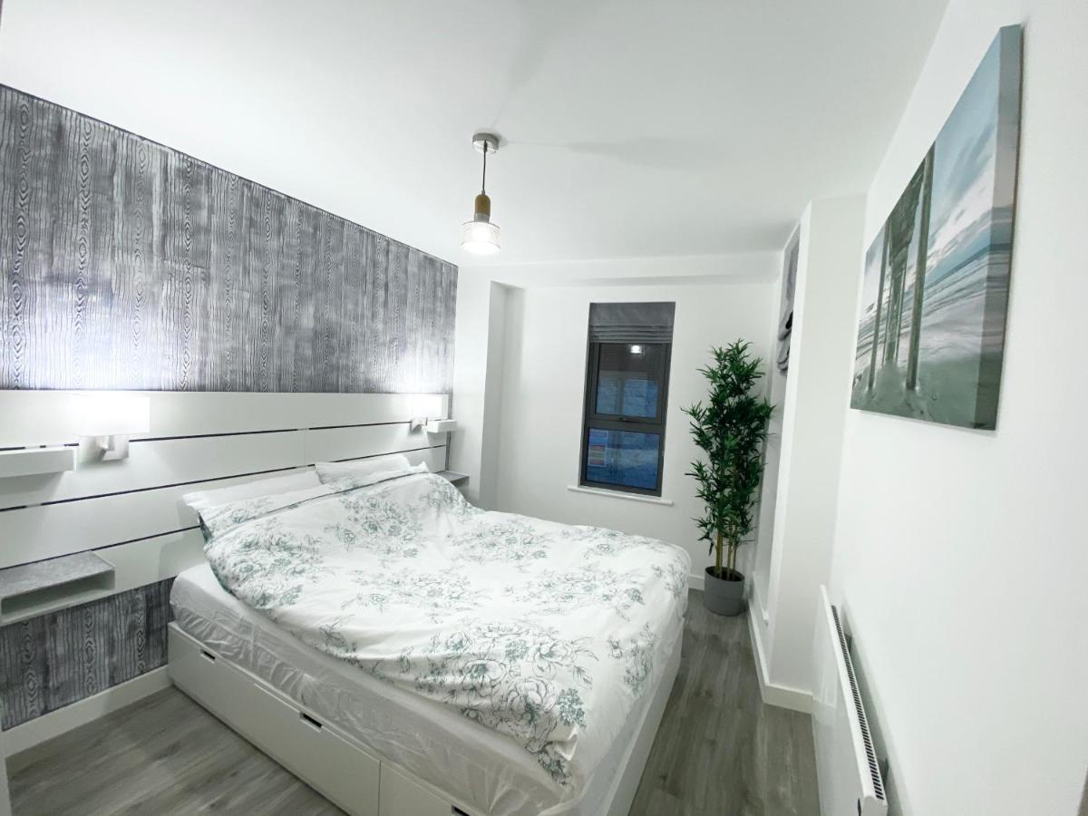 The Works - Private One Bedroom Apartment Manchester Buitenkant foto