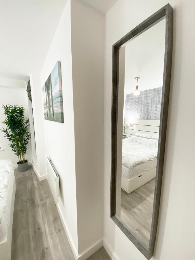 The Works - Private One Bedroom Apartment Manchester Buitenkant foto